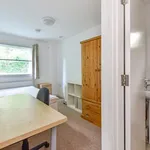 Rent 6 bedroom house in South East England