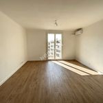 Appartement de 55 m² avec 3 chambre(s) en location à TOULON