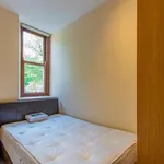 Rent 2 bedroom apartment in Cardiff