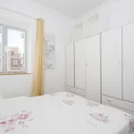 Rent a room of 100 m² in madrid