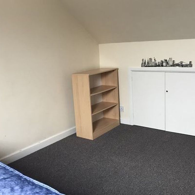 Shared accommodation to rent in Beach Street, Swansea SA1