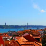 Rent a room of 60 m² in lisbon