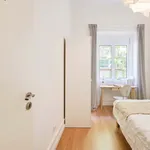 Rent a room of 185 m² in Lisboa