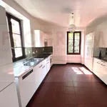 Rent 7 bedroom house of 200 m² in Gy