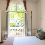 Rent a room of 122 m² in Barcelona