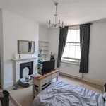 Rent 2 bedroom flat of 77 m² in Southsea