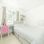 Rent 2 bedroom apartment in Elmbridge