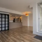 Appartement de 871 m² avec 2 chambre(s) en location à Vancouver