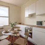 Rent a room of 150 m² in barcelona