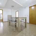 Rent a room of 90 m² in valencia