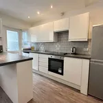 Rent 6 bedroom house in South East England