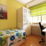 Rent a room of 80 m² in madrid