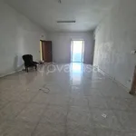 Affitto 6 camera appartamento di 180 m² in Crotone