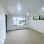 Rent 4 bedroom house in  Mermaid Waters QLD 4218                        