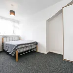 Rent 4 bedroom house in Leeds