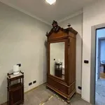 Affitto 5 camera appartamento di 130 m² in Turin