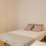 Rent a room in Madrid