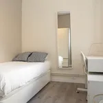 Rent 7 bedroom apartment in Madrid