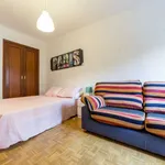 Rent a room of 140 m² in valencia