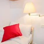 Rent 3 bedroom apartment in Barcelona