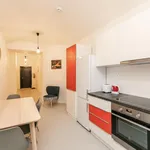 Rent 3 bedroom apartment in Prague