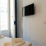 Rent 1 bedroom apartment of 538 m² in Málaga