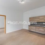 Pronajměte si 3 ložnic/e byt o rozloze 60 m² v Prague