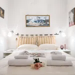 Rent 1 bedroom apartment of 60 m² in Florence