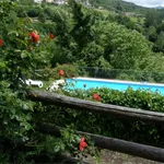 Rent 10 bedroom house of 150 m² in Villa Collemandina