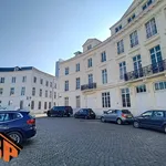 Huur 9 slaapkamer appartement van 250 m² in Etterbeek