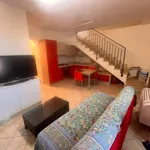 Rent 3 bedroom house of 93 m² in Roma