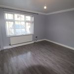 Rent 3 bedroom flat in East Of England