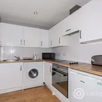 Rent 2 bedroom flat in Aberdeen