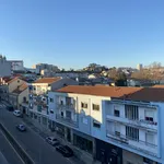 Rent 1 bedroom apartment of 45 m² in Porto