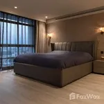 Rent 3 bedroom house of 260 m² in Bangkok