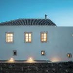 Rent 4 bedroom house of 320 m² in Friligkianika