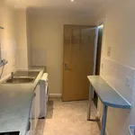 Rent 2 bedroom flat in Basingstoke and Deane