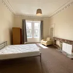 Rent 4 bedroom flat in Edinburgh  East