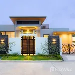 Rent 3 bedroom house of 264 m² in Phuket