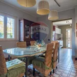 Rent 8 bedroom house of 585 m² in Varese