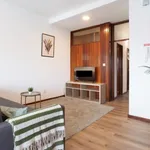 Rent 2 bedroom apartment in Porto