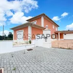 Rent 1 bedroom house of 372 m² in Leiria