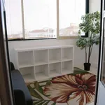 Rent a room in lisbon