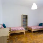 Rent 2 bedroom apartment in Milan