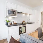 Rent 1 bedroom apartment in Leeds