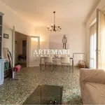 Rent 5 bedroom house of 110 m² in Pietrasanta