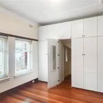 Rent 2 bedroom apartment in Melbourne