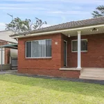 Rent 3 bedroom apartment in West Wollongong