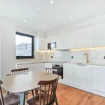 Rent 2 bedroom flat of 66 m² in London