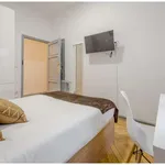 Rent a room of 200 m² in madrid